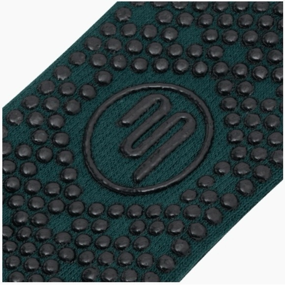 MoveActive Crew Grip Socks, Non-Slip Socks, Pilates Barre Yoga Socks Sz: S 5-7.5 - Picture 3 of 7